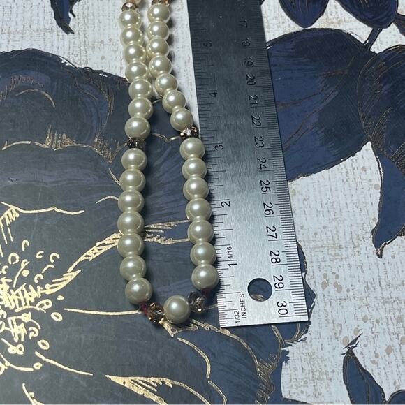 SOLD Vintage Handmade Chunky Cream Pearl and Red Beaded Necklace - Picture 8 of 9
